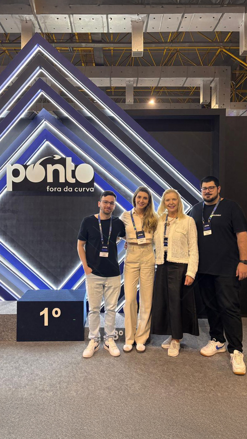 Equipe Perfil marca presença no evento Ponto Fora da Curva